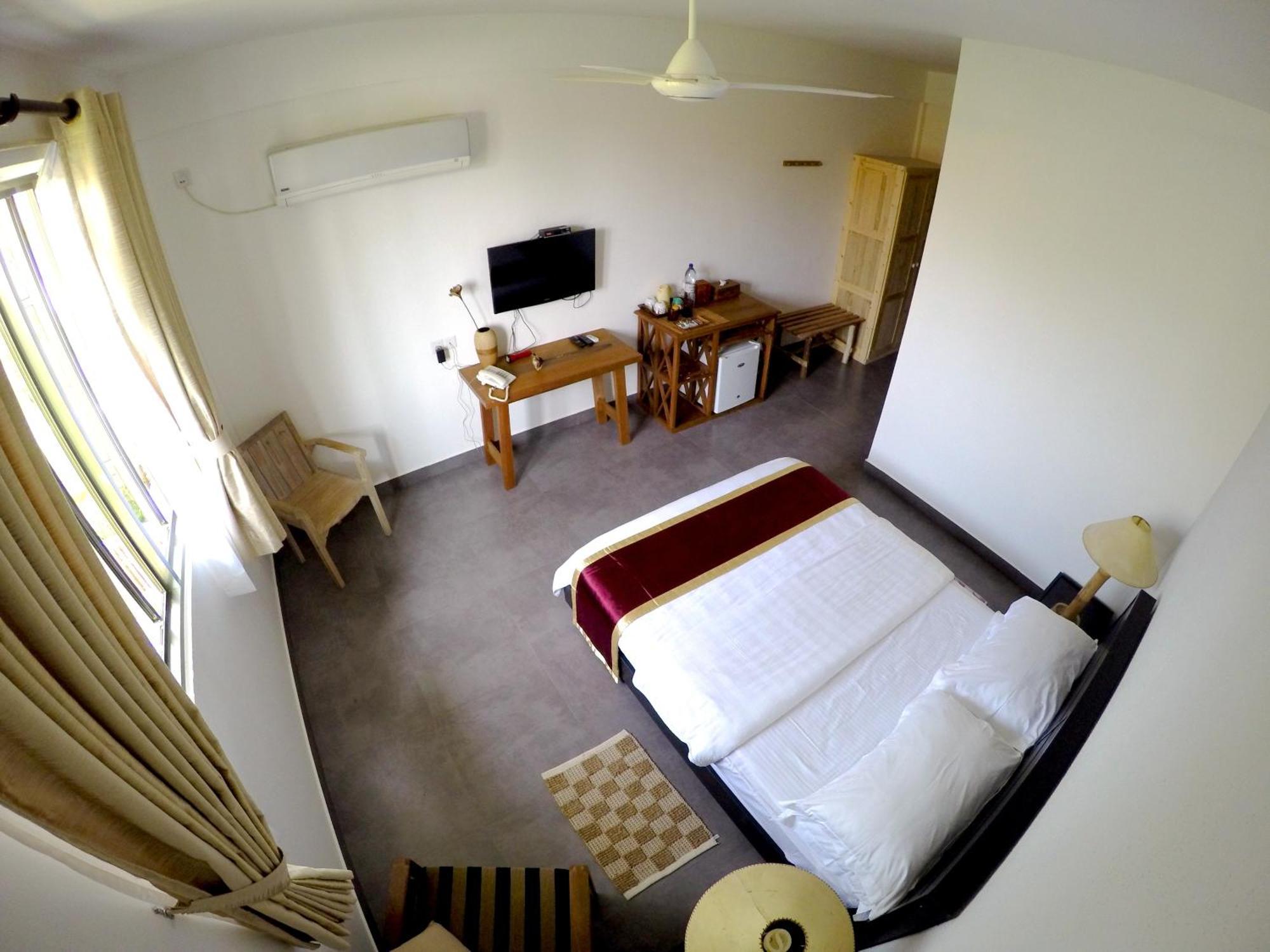 Cerulean View Residence Hanimaadhoo Island Стая снимка